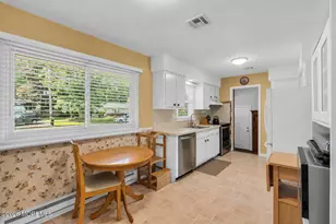 561 Oakhollow Ln, Lanoka Harbor, NJ 08734 - Photo 8