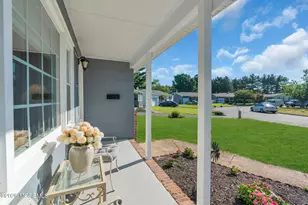 1114 Waterberry Ct N, Toms River Township, NJ 08757 - Photo 4