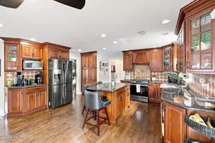 716 Opatut Ct, Toms River Township, NJ 08753 - Photo 2