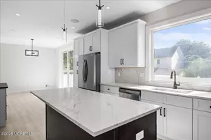 555 Lillie Rd, Toms River Township, NJ 08753 - Photo 10