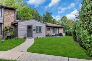20 Lexington Ct, Red Bank, NJ 07701 - Photo 26