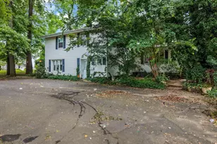 390 Church St, Belford, NJ 07718 - Photo 4