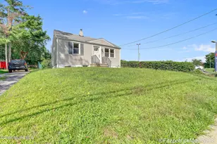 318 W Sylvania Ave, Neptune City, NJ 07753 - Photo 4