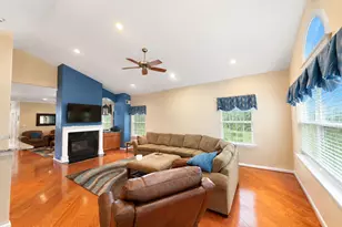 111 Fontaine Ct, Monroe Township, NJ 08831 - Photo 26