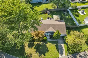 22 Roberts Dr, Neptune Township, NJ 07753 - Photo 2