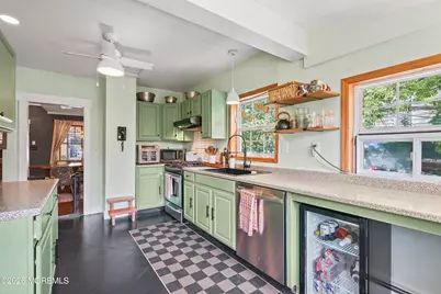 318 Capstan Avenue, Beachwood, NJ 08722 - Photo 10