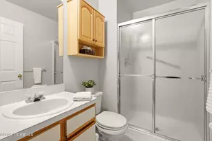 51 Farnworth Close, Freehold, NJ 07728 - Photo 20