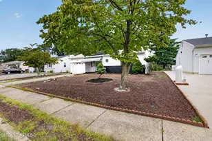124 Northumberland Dr, Toms River Township, NJ 08757 - Photo 4