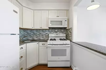 201 8th Avenue #5B, Belmar, NJ 07719 - Photo 4