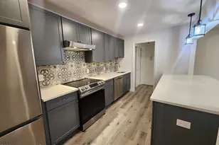 34 Meadow Green Cir, Manalapan Township, NJ 07726 - Photo 4