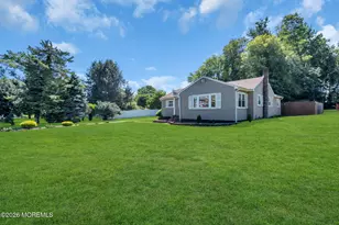 13 Sanford St, Manalapan Township, NJ 07726 - Photo 2