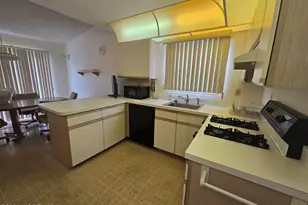 4 Cordoba Ct, Toms River Township, NJ 08757 - Photo 6