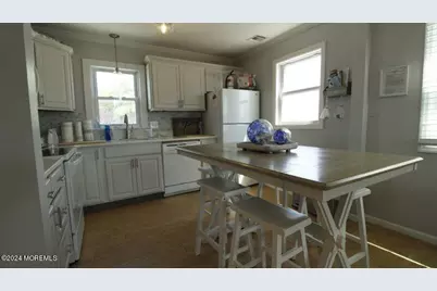 117 Philadelphia Avenue, Point Pleasant Beach, NJ 08742 - Photo 4