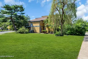 4 Newport Ct, Brick, NJ 08724 - Photo 2