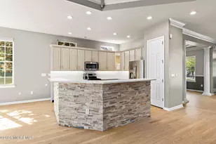 3 Halecrest Ct, Freehold, NJ 07728 - Photo 14