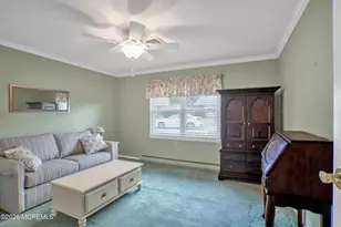211A Huntington Dr, Lakewood, NJ 08701 - Photo 10