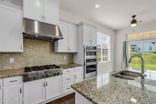 27 Flagstone Ct, Freehold, NJ 07728 - Photo 14