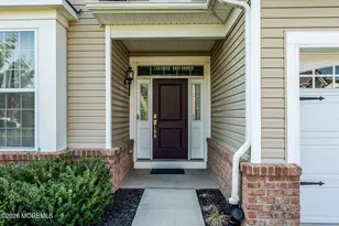 27 Flagstone Ct, Freehold, NJ 07728 - Photo 2
