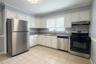 35 Ruth Pl, Eatontown, NJ 07724 - Photo 4