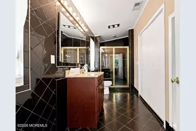 75 South Street, Freehold, NJ 07728 - Photo 28