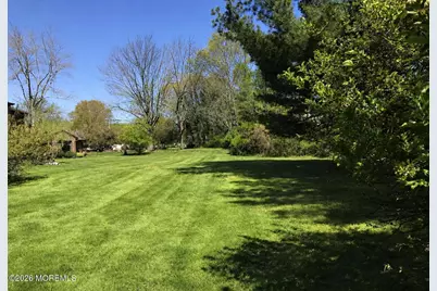 112 Manchester Court, Red Bank, NJ 07701 - Photo 4