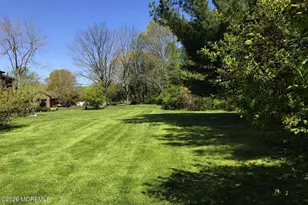 112 Manchester Ct, Red Bank, NJ 07701 - Photo 4