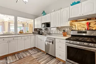 45 Woodshore W, Old Bridge Township, NJ 08857 - Photo 6