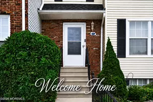 20 Karwatt Ct, Sayreville, NJ 08872 - Photo 1