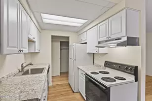 63 Stonehurst Blvd, Freehold, NJ 07728 - Photo 12