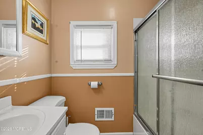 31 Pacific Boulevard, Keyport, NJ 07735 - Photo 12