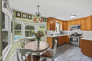 47 Birchwood Ct, Tinton Falls, NJ 07724 - Photo 12