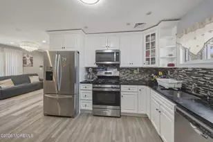 328 Mizzen Ave, Beachwood, NJ 08722 - Photo 8