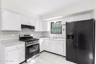 13 Laurel Crest Dr, Howell Township, NJ 07731 - Photo 8