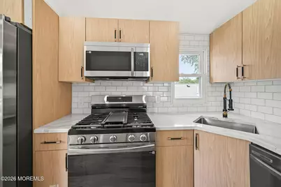 181 Hilltop Boulevard, Keyport, NJ 07735 - Photo 8