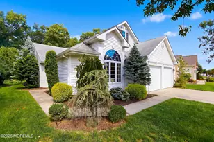 64 Merion Ln, Jackson, NJ 08527 - Photo 2