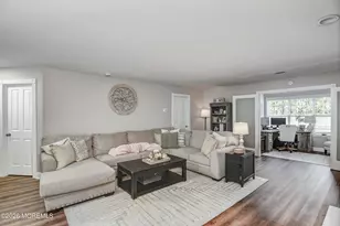520 Waters Edge Dr, Toms River Township, NJ 08753 - Photo 2