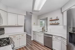 520 Waters Edge Dr, Toms River Township, NJ 08753 - Photo 6
