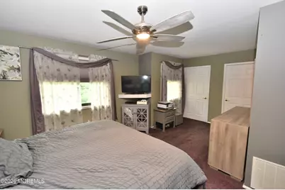 261 Clubhouse Drive, Middletown, NJ 07748 - Photo 8
