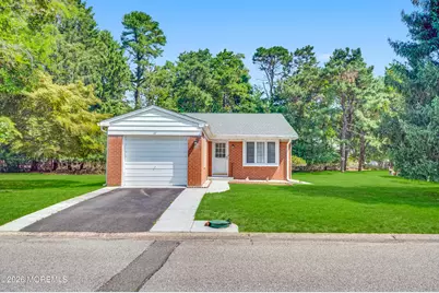 40 Constitution Boulevard, Whiting, NJ 08759 - Photo 2