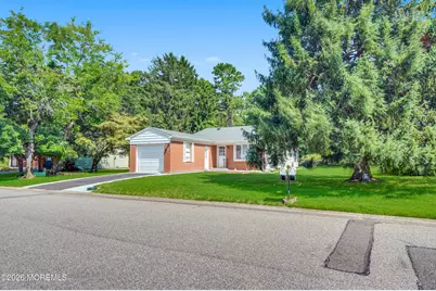 40 Constitution Boulevard, Whiting, NJ 08759 - Photo 4