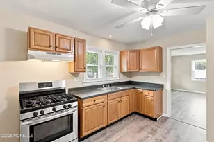 13 Charles St, Matawan, NJ 07747 - Photo 8