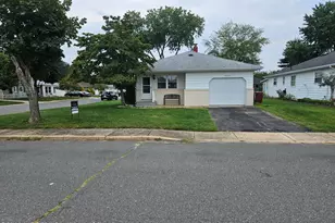 506 St Thomas Dr, Toms River Township, NJ 08757 - Photo 2
