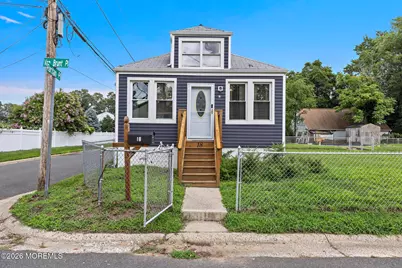 18 Van Brunt Place, North Middletown, NJ 07748 - Photo 4