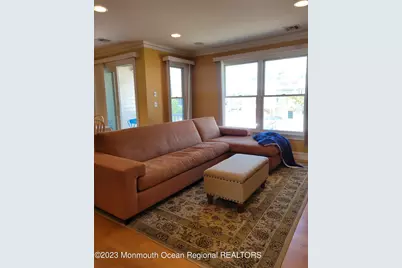 27 Broadway, Point Pleasant Beach, NJ 08742 - Photo 2