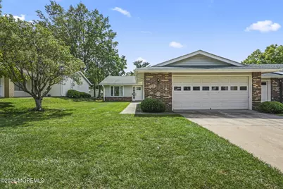 164A Kalmia Plaza, Monroe Township, NJ 08831 - Photo 2