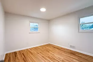 8 Forsgate Dr, Freehold, NJ 07728 - Photo 14