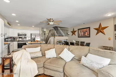 613 Randall Way, Aberdeen Township, NJ 07747 - Photo 14