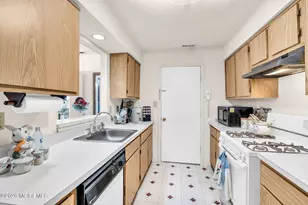 11 Racquet Rd Rd, Wall Township, NJ 07719 - Photo 10