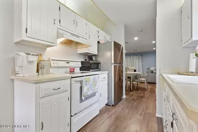 173 Amberly Drive #D, Manalapan Township, NJ 07726 - Photo 26