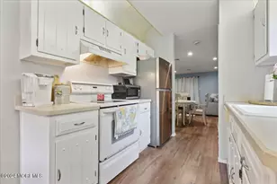 173 Amberly Dr, Manalapan Township, NJ 07726 - Photo 26
